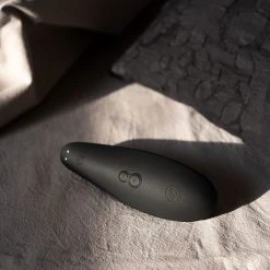 Womanizer Classic 2 - Stimulateur Clitoridien -dildo shop womanizer classic 2 stimulateur clitoridien sextoy noir waterproof