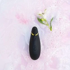 Womanizer Premium 2 - Stimulateur Clitoridien -dildo shop womanizer premium 2 noir sextoy ambiance